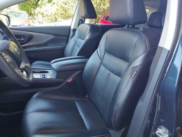 Used 2018 Nissan Murano Platinum image 2
