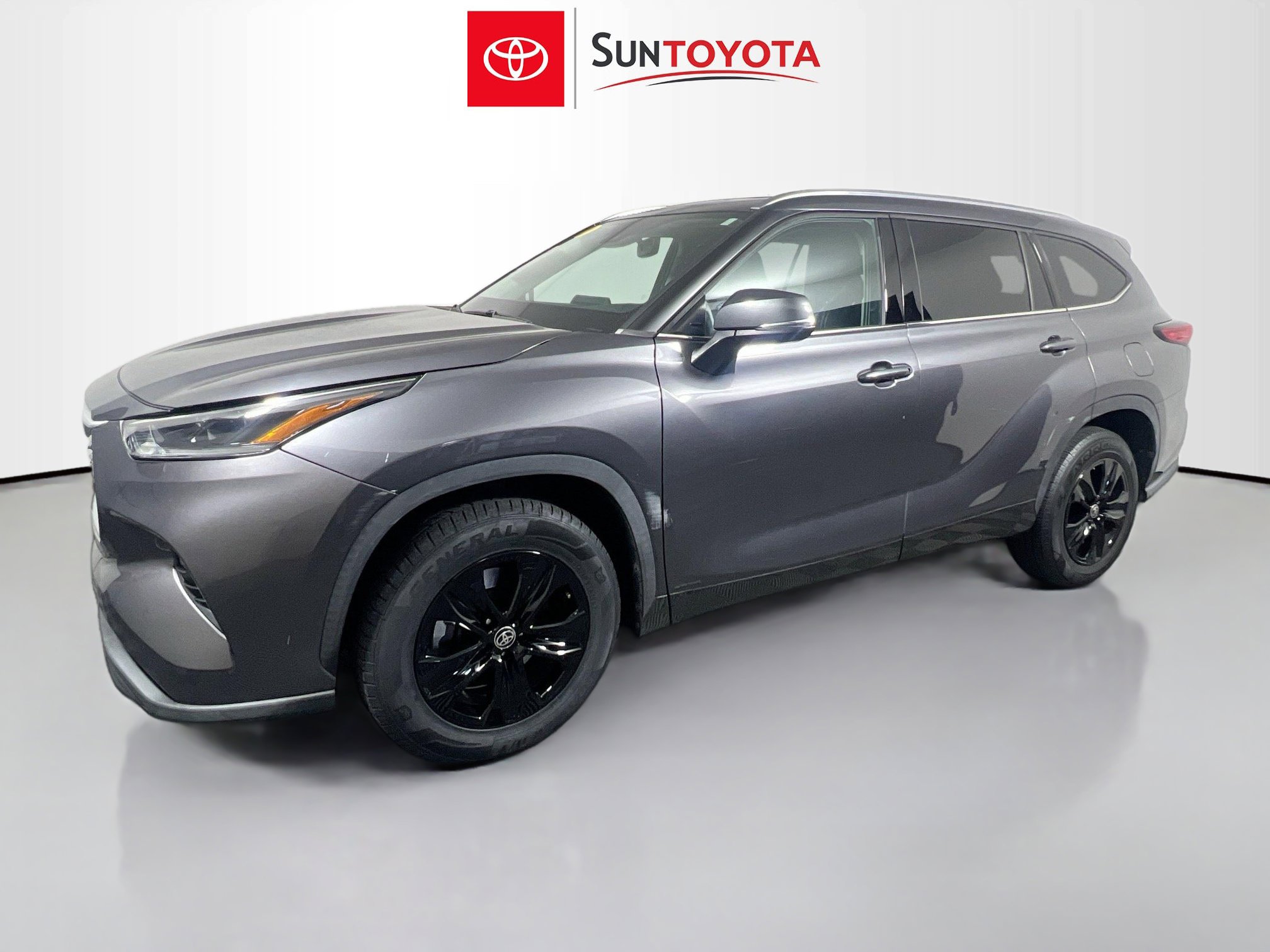 Used 2021 Toyota Highlander XLE FWD image 9