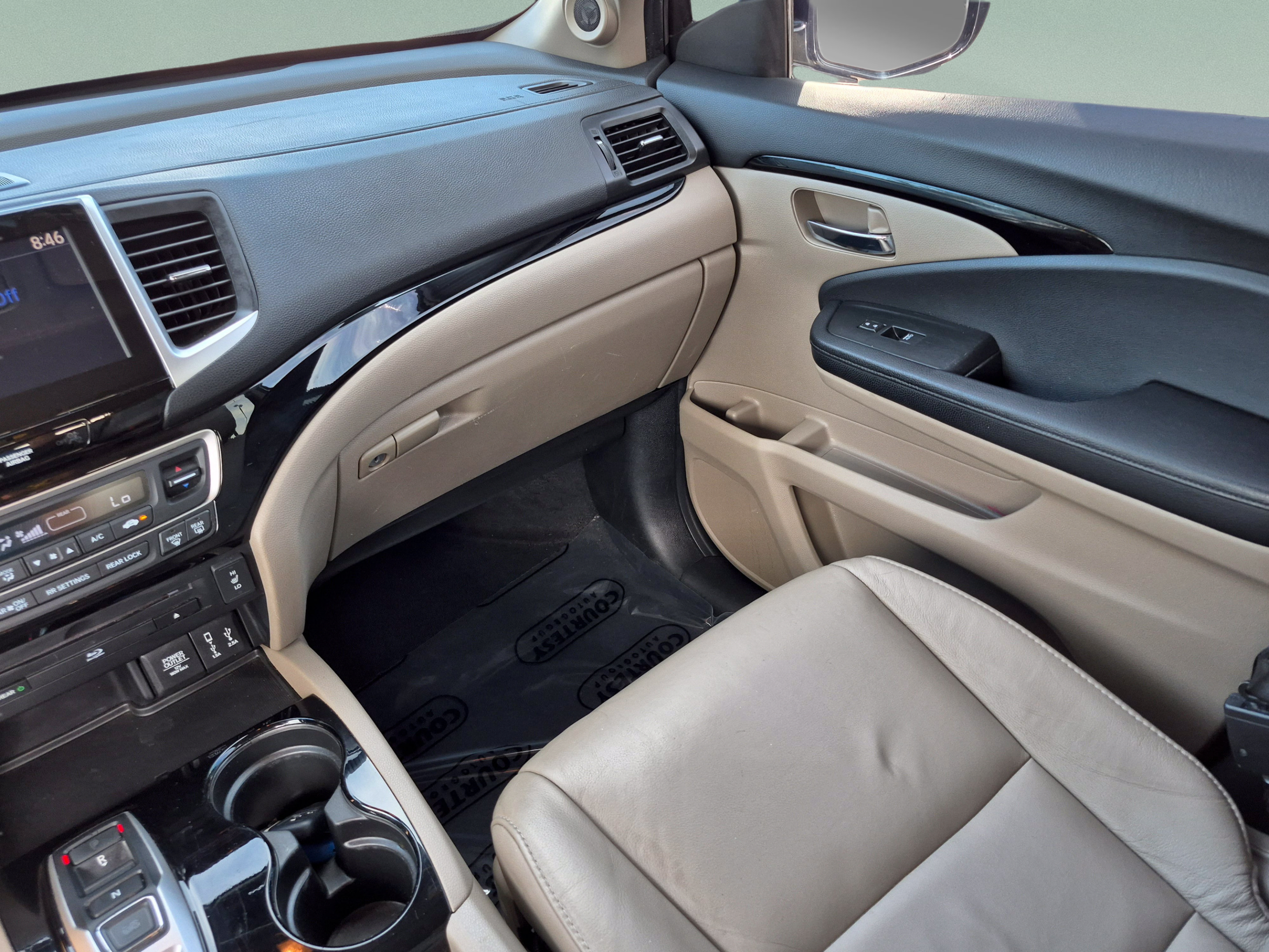 Used 2017 Honda Pilot Touring image 14