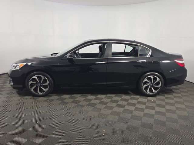 Used 2017 Honda Accord EX image 4