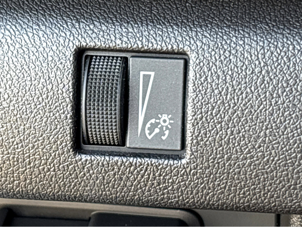 Used 2023 Chevrolet Colorado ZR2 w/ ZR2 Convenience Package III image 31