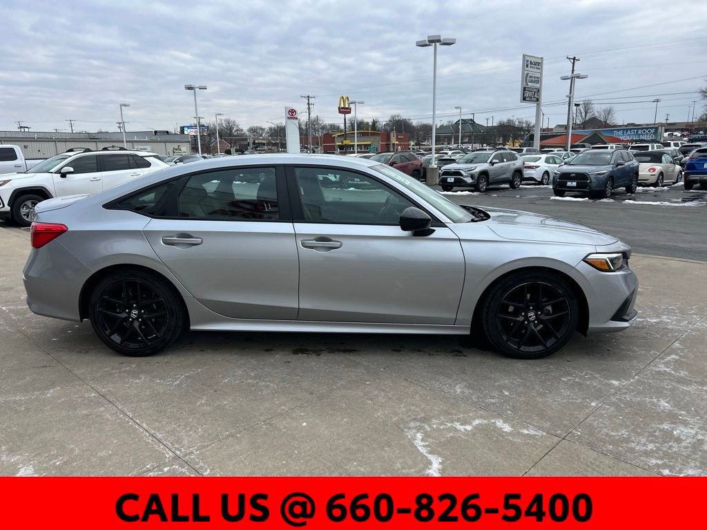 Used 2024 Honda Civic Sport image 4