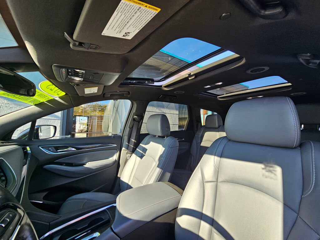 Used 2023 Buick Enclave Essence image 27