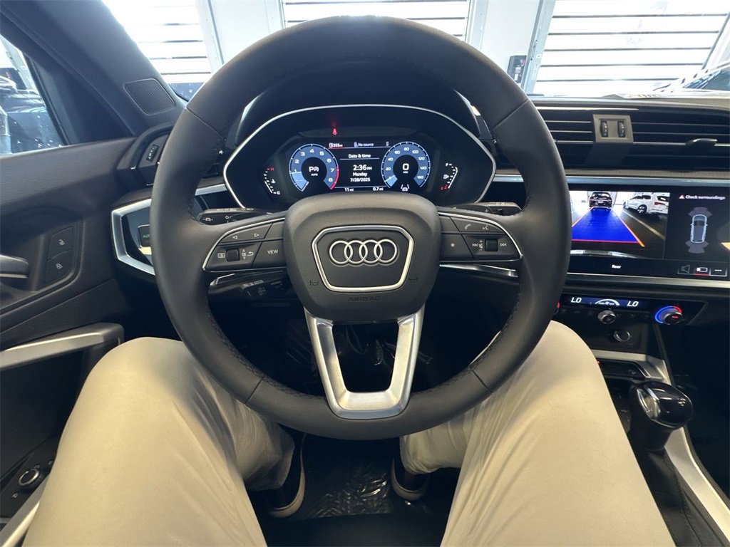 New 2025 Audi Q3 2.0T Premium image 14