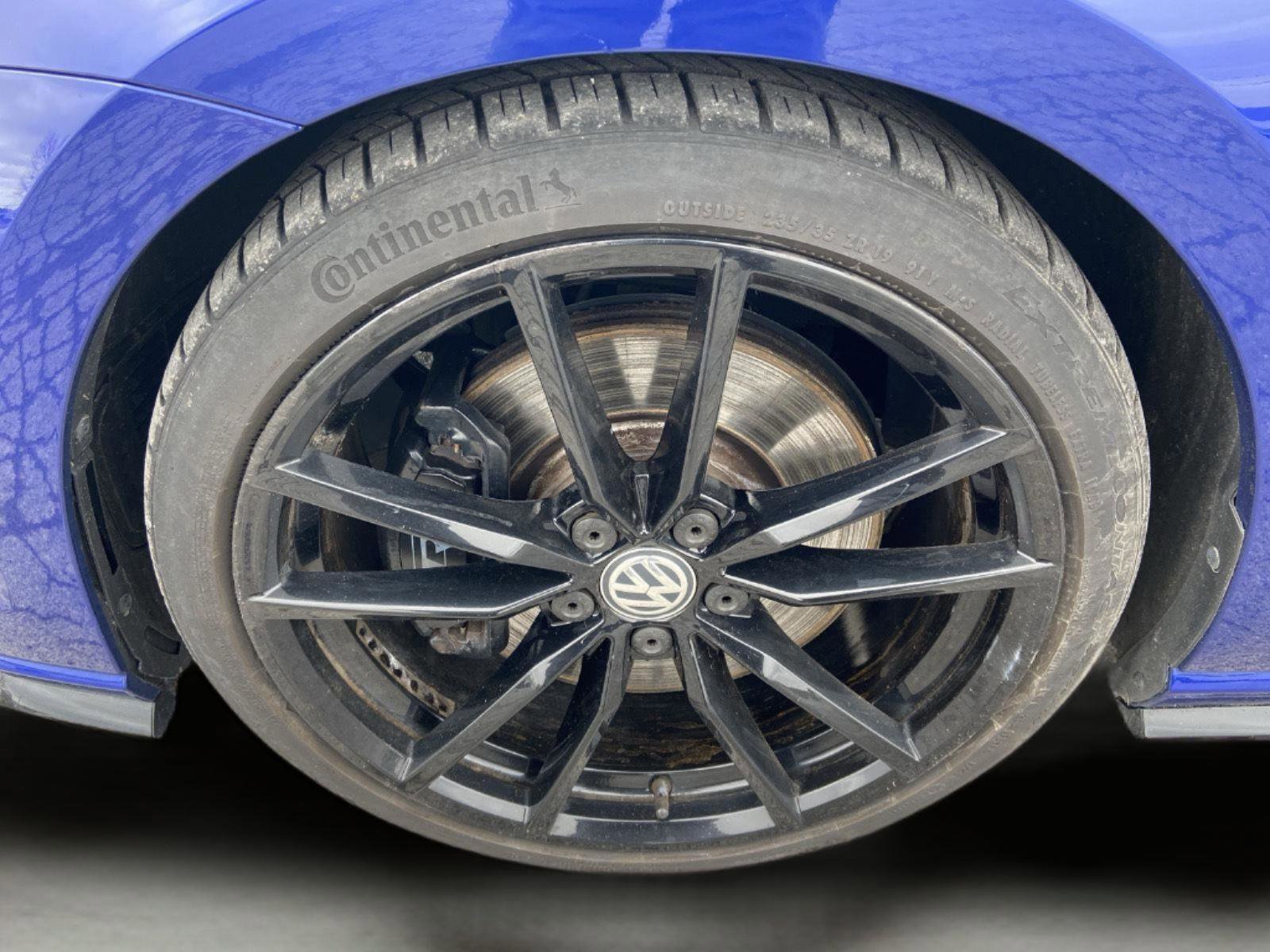 Used 2019 Volkswagen Golf R 4-Door image 15