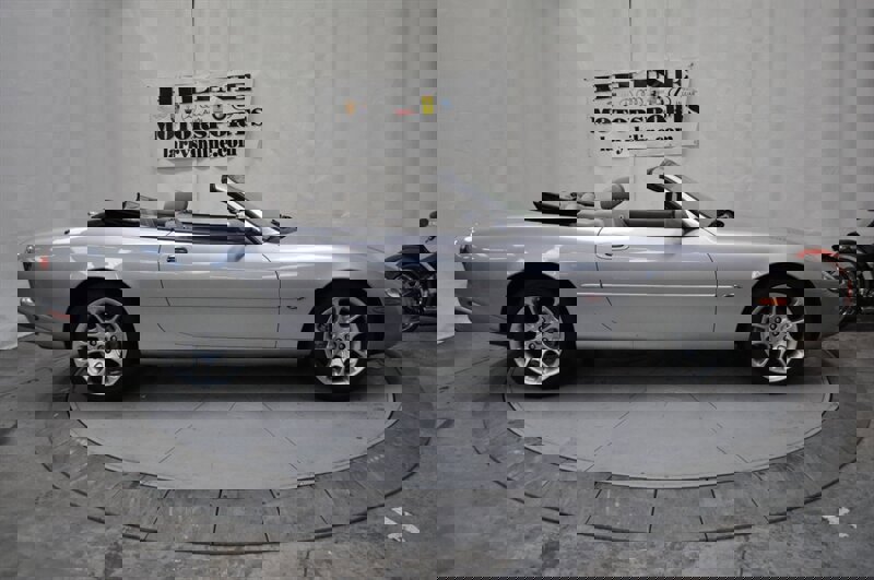 Used 2001 Jaguar XKR Convertible image 6