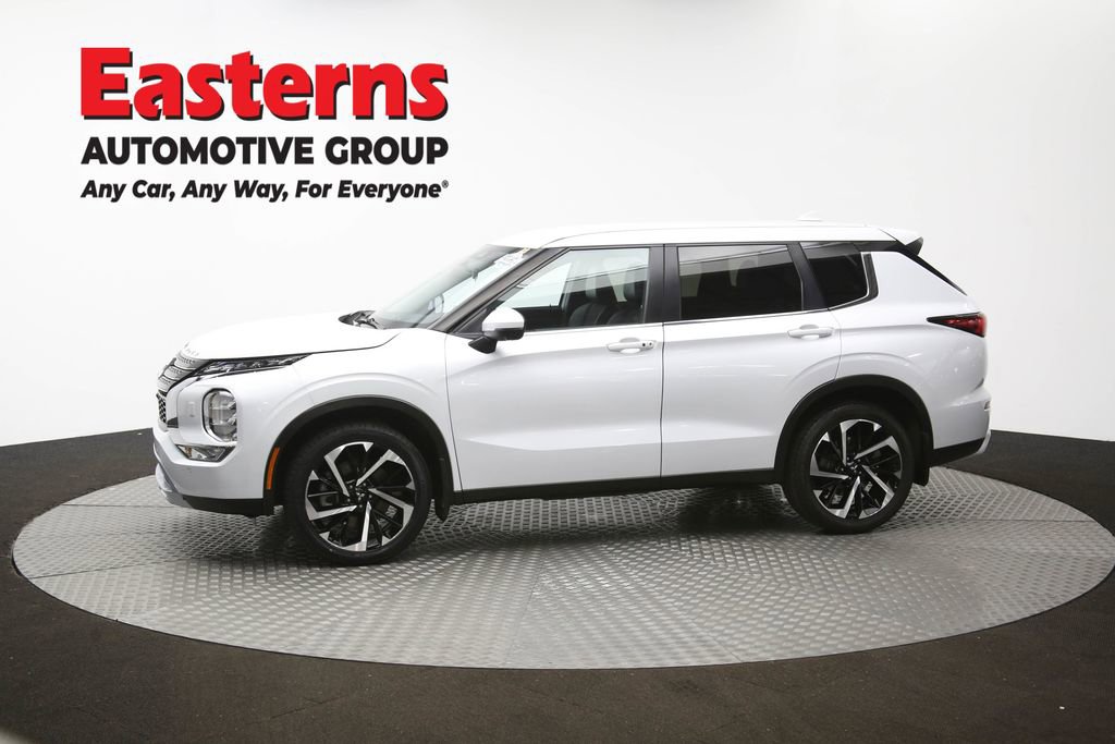 Used 2024 Mitsubishi Outlander SE image 58