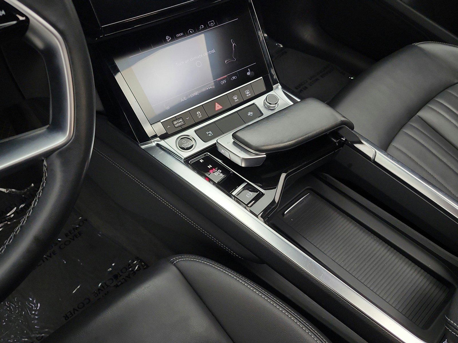Used 2023 Audi e-tron Premium w/ Convenience Plus Package image 11