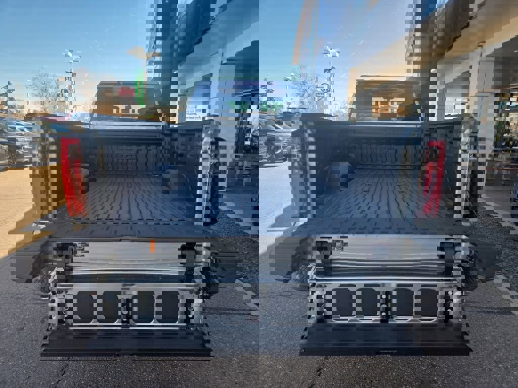 New 2026 GMC Sierra 3500 SLT w/ SLT Premium Package image 18