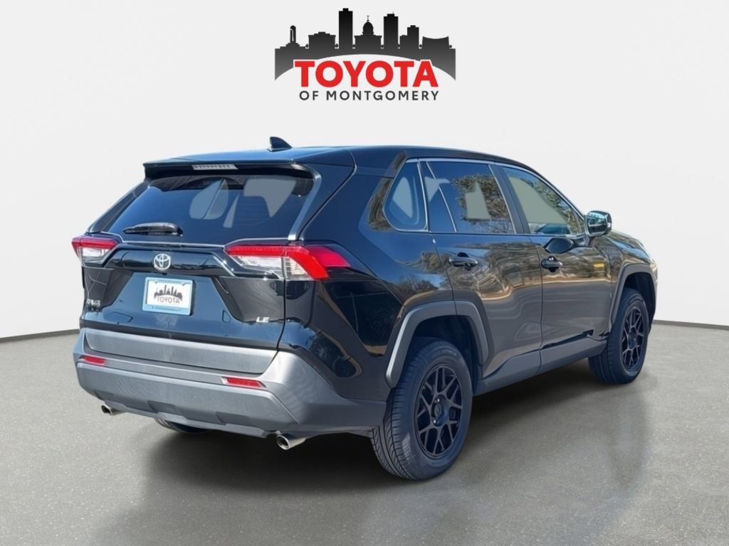 Used 2023 Toyota RAV4 LE image 3