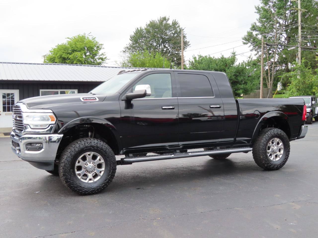 Used 2021 RAM 2500 Laramie AWD/4WD image 2