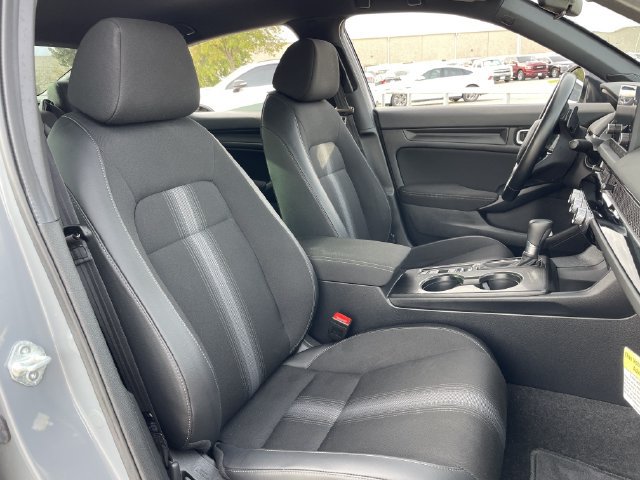 Used 2025 Honda Civic Sport image 26