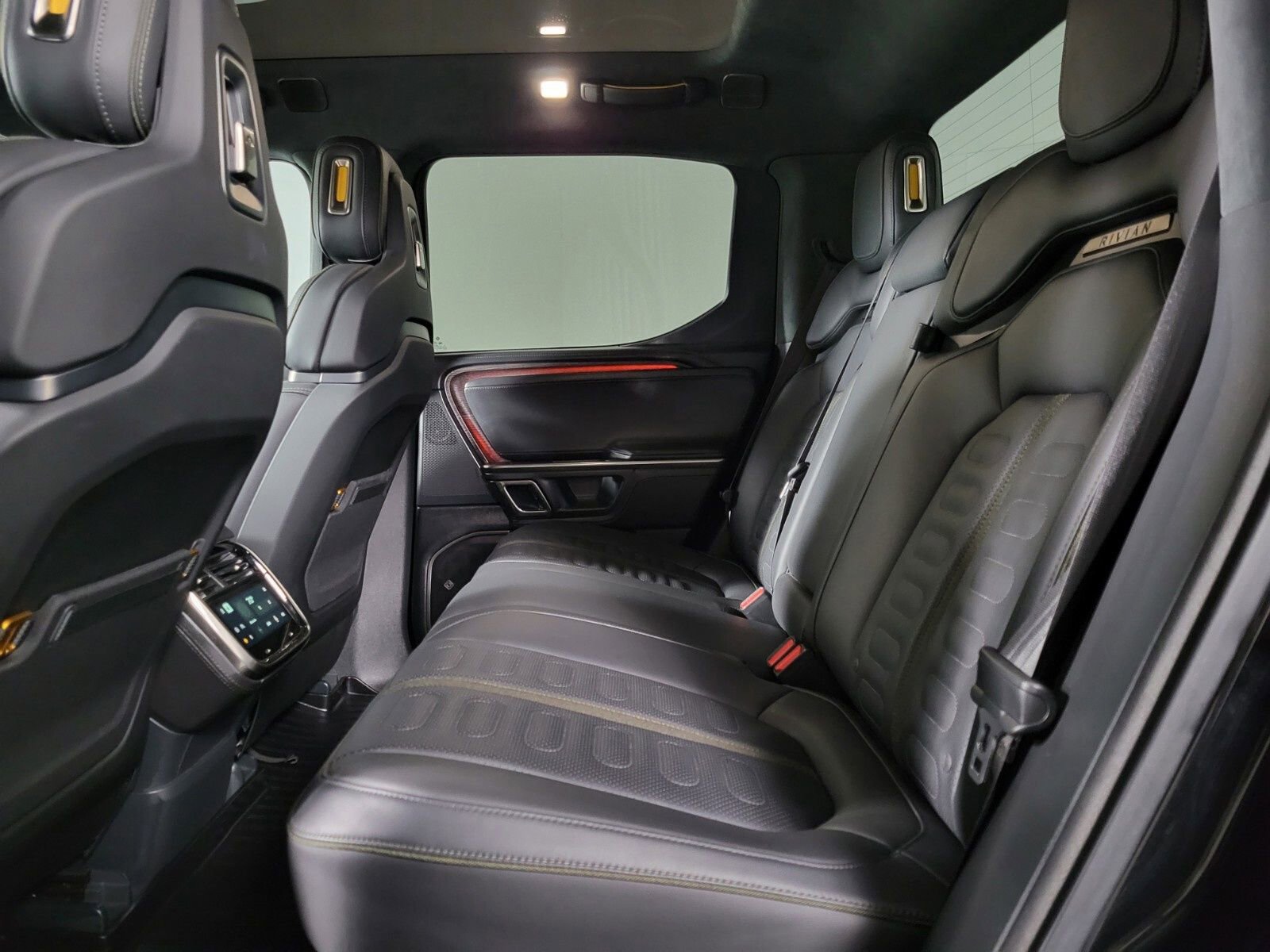 Used 2023 Rivian R1T Adventure image 21