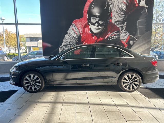 Used 2023 Audi A4 2.0T Premium w/ Convenience Package image 2