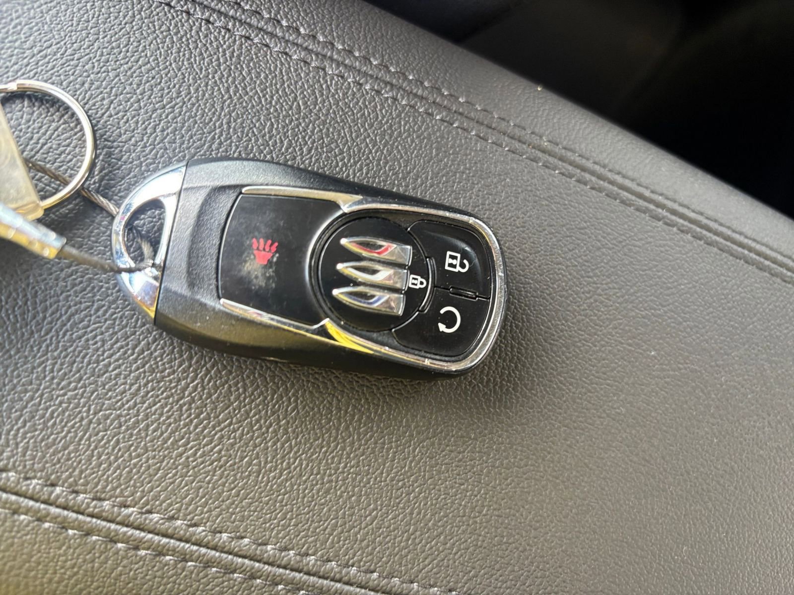Used 2025 Buick Encore GX Preferred FWD image 21