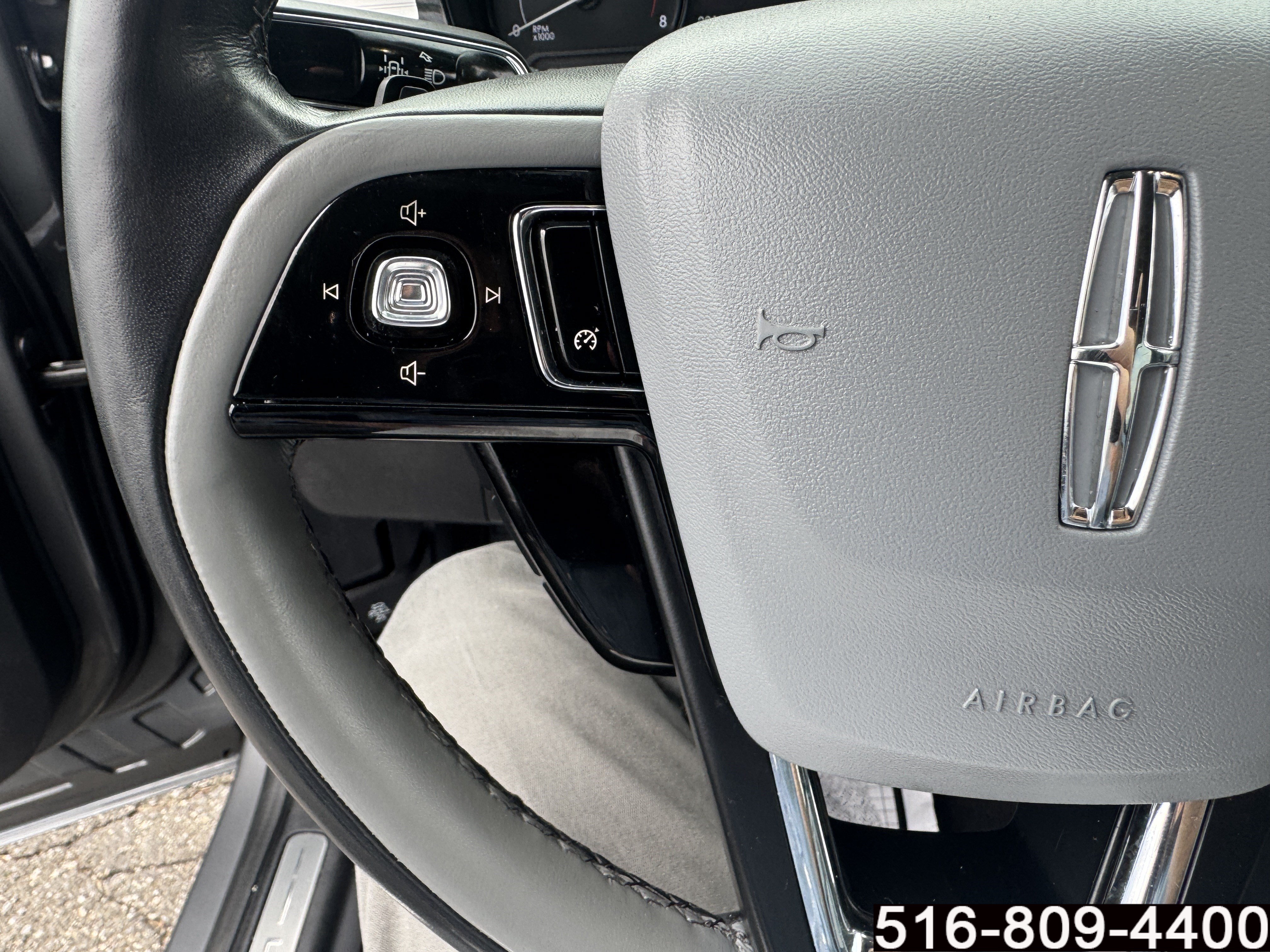 Used 2022 Lincoln Corsair AWD w/ Premium Package image 20