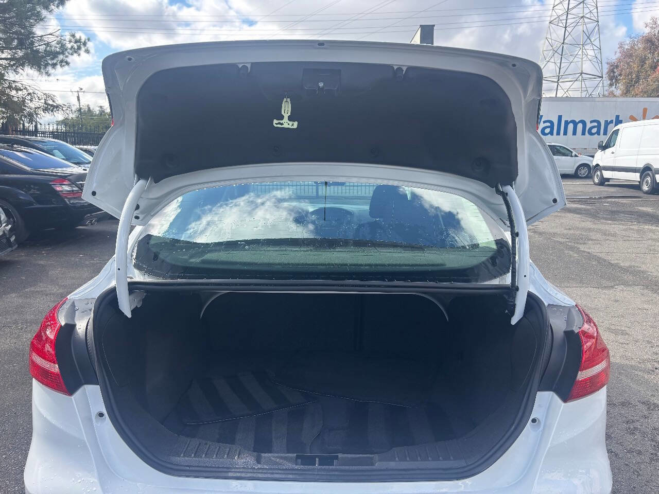 Used 2016 Ford Focus SE image 9