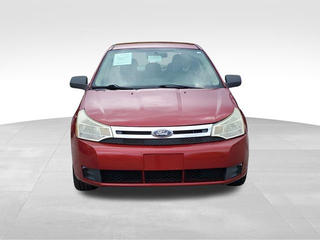 Used 2010 Ford Focus SE FWD image 2