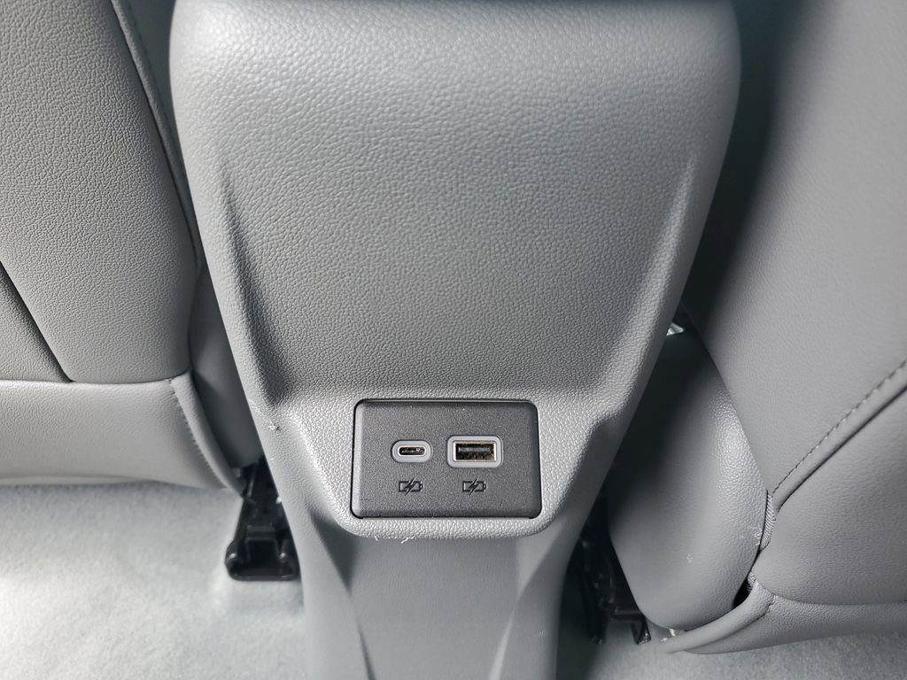 Used 2023 Chevrolet Bolt EUV Premier FWD image 12