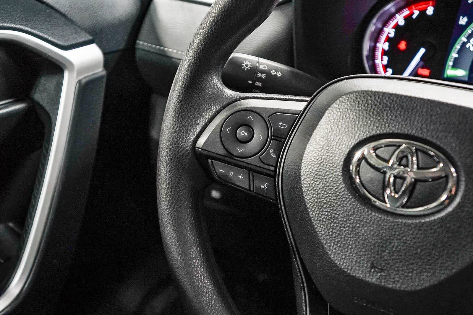 Certified 2024 Toyota RAV4 LE FWD image 17