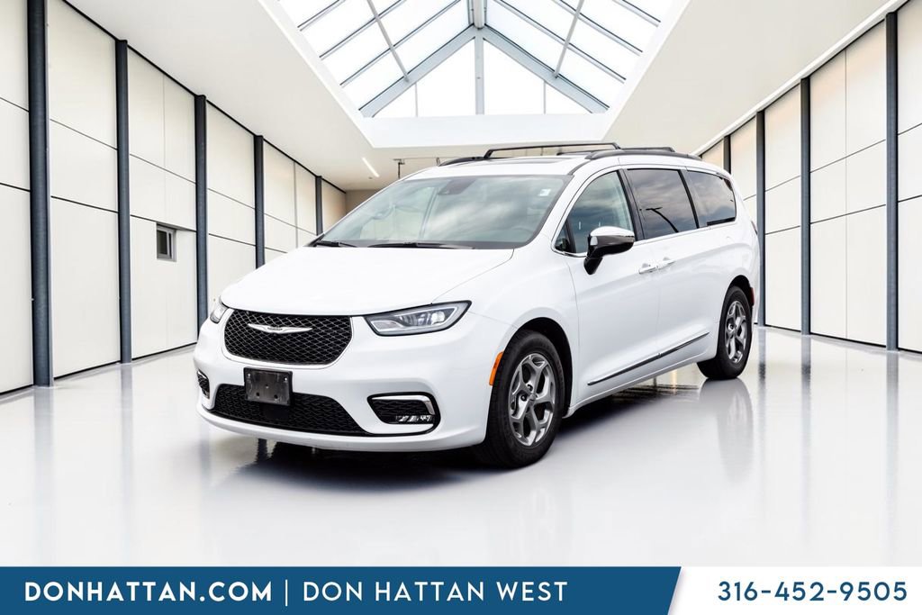 Used 2023 Chrysler Pacifica Limited FWD image 24