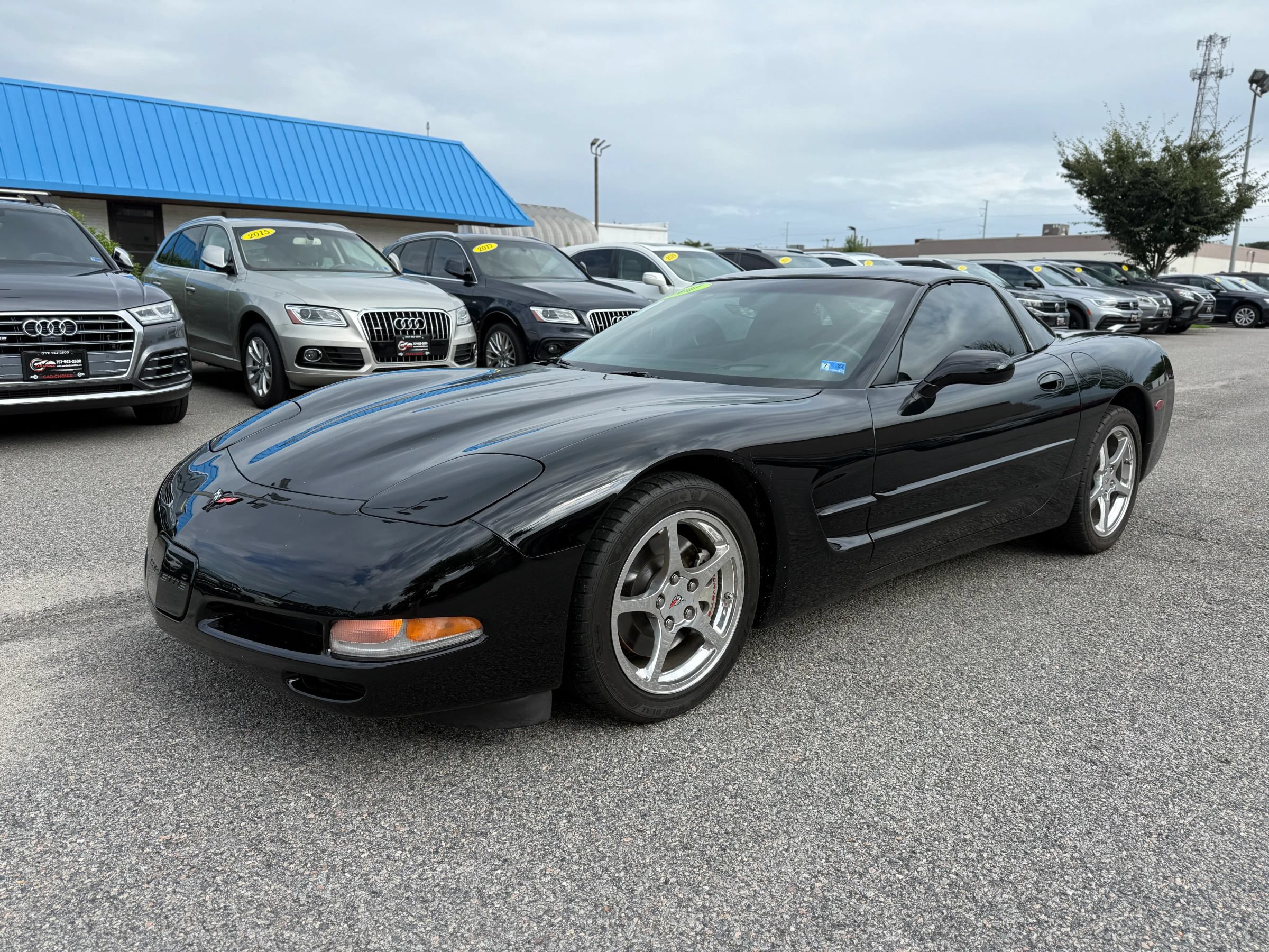 Used 2001 Chevrolet Corvette Coupe w/ Preferred Equipment Group2 RWD image 4