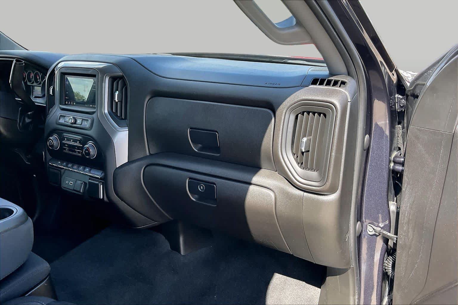 Used 2022 Chevrolet Silverado 1500 Custom RWD image 18