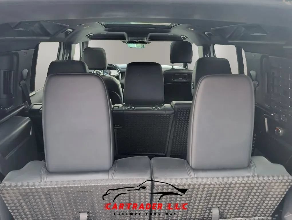 Used 2021 Land Rover Defender 110 SE AWD/4WD image 13