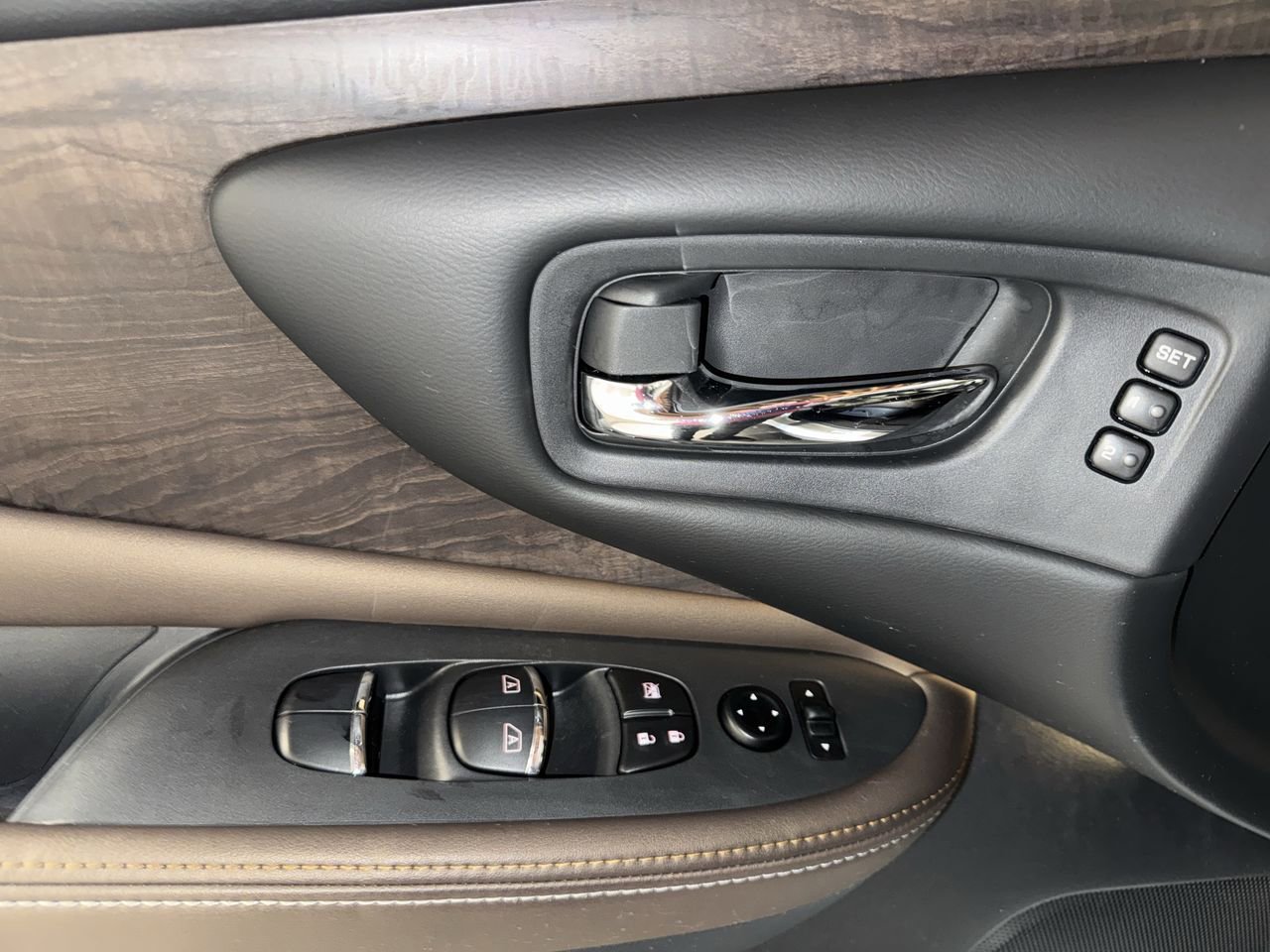 Used 2023 Nissan Murano Platinum w/ Cargo Package image 20