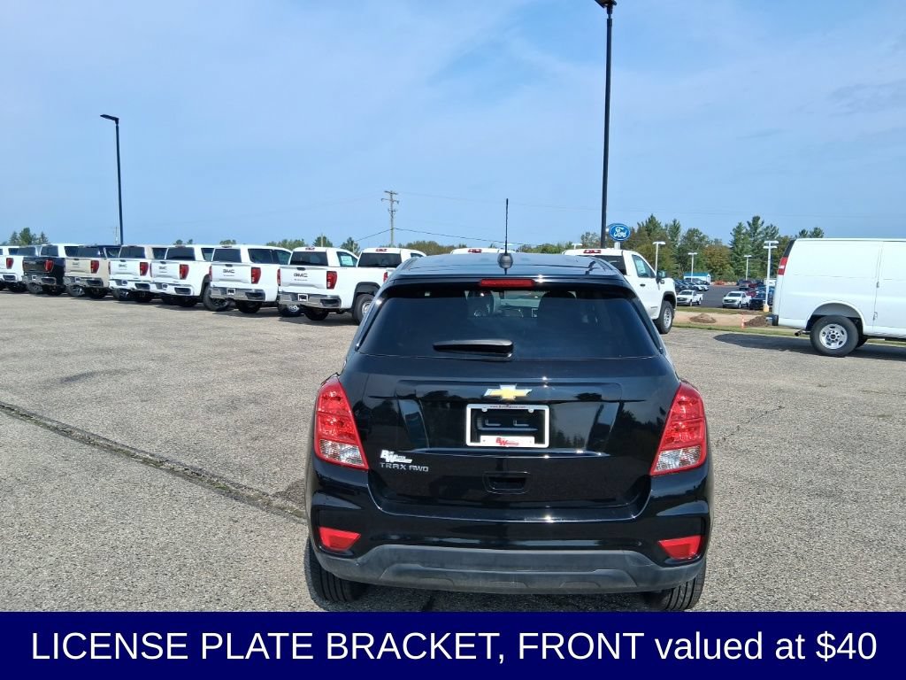 Used 2022 Chevrolet Trax LS w/ Tint and Cruise Package AWD/4WD image 4