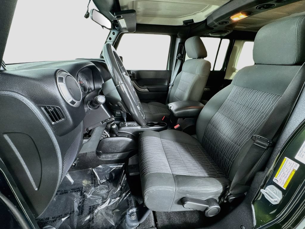Used 2012 Jeep Wrangler Unlimited Sport w/ Connectivity Group AWD/4WD image 12