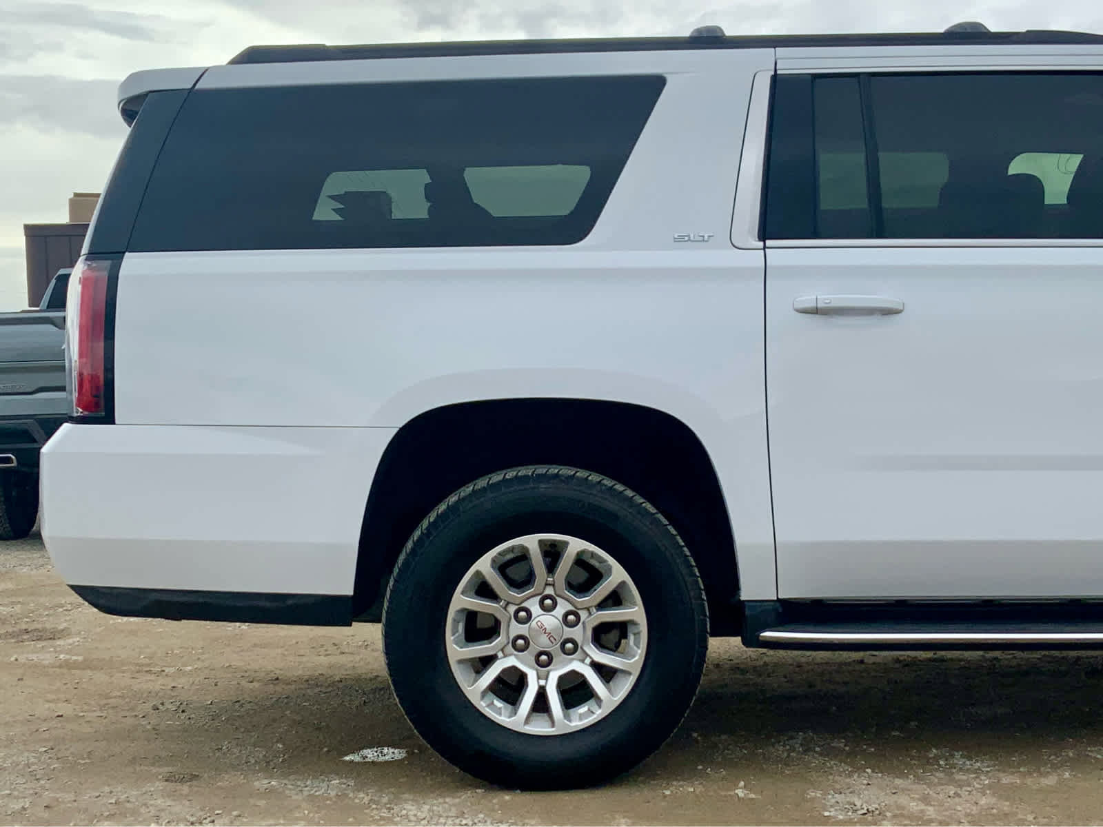 Used 2019 GMC Yukon XL SLT w/ Open Road Package image 11