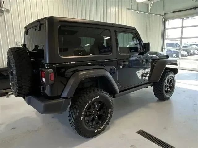 Used 2022 Jeep Wrangler Sport AWD/4WD image 3