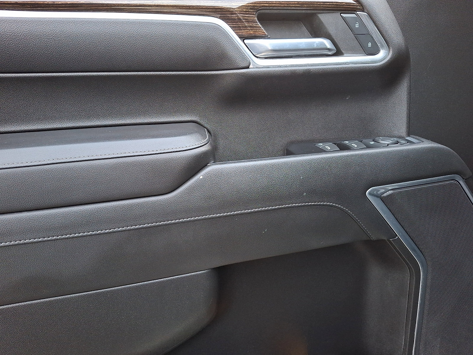 Certified 2022 GMC Sierra 1500 SLE image 13