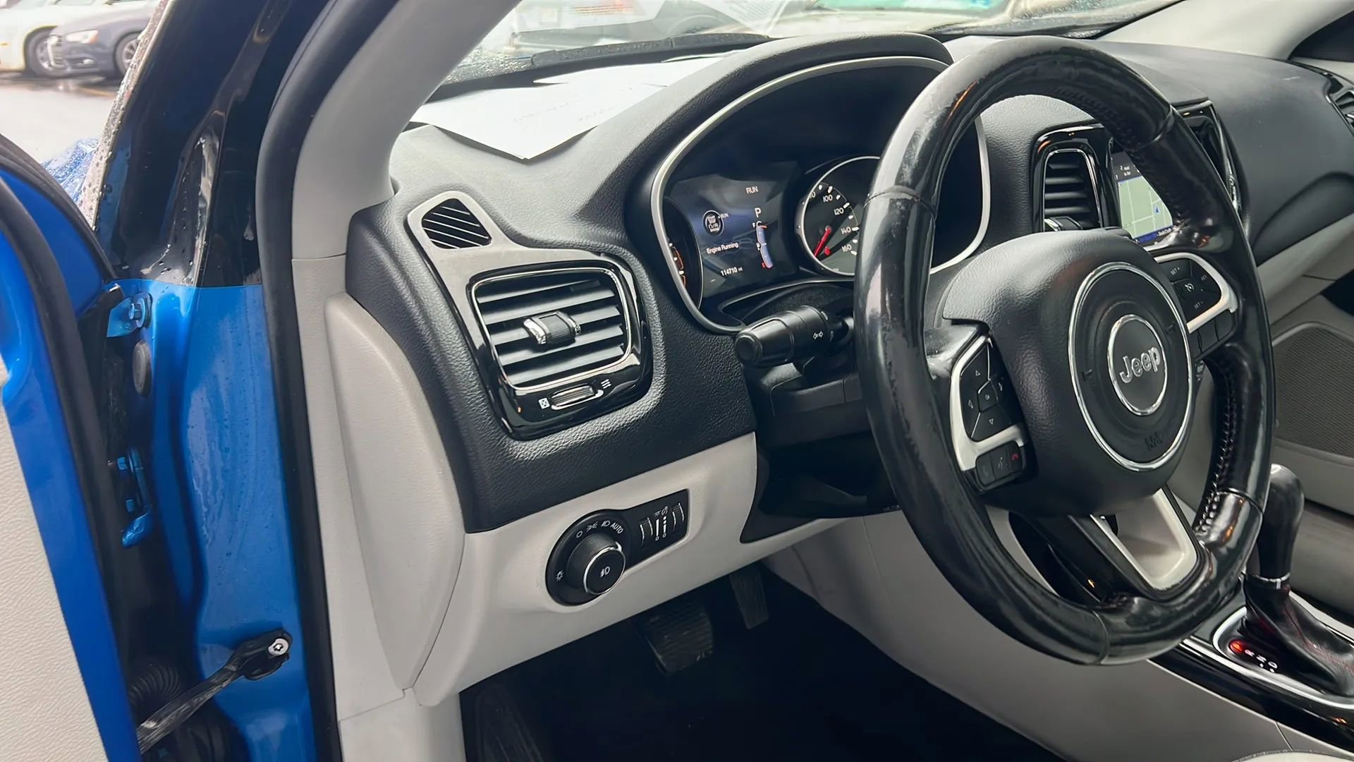 Used 2018 Jeep Compass Limited w/ Navigation Group image 28