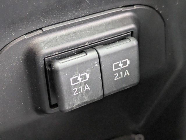 Used 2019 Toyota RAV4 XLE Premium w/ Cold Weather Package AWD/4WD image 24