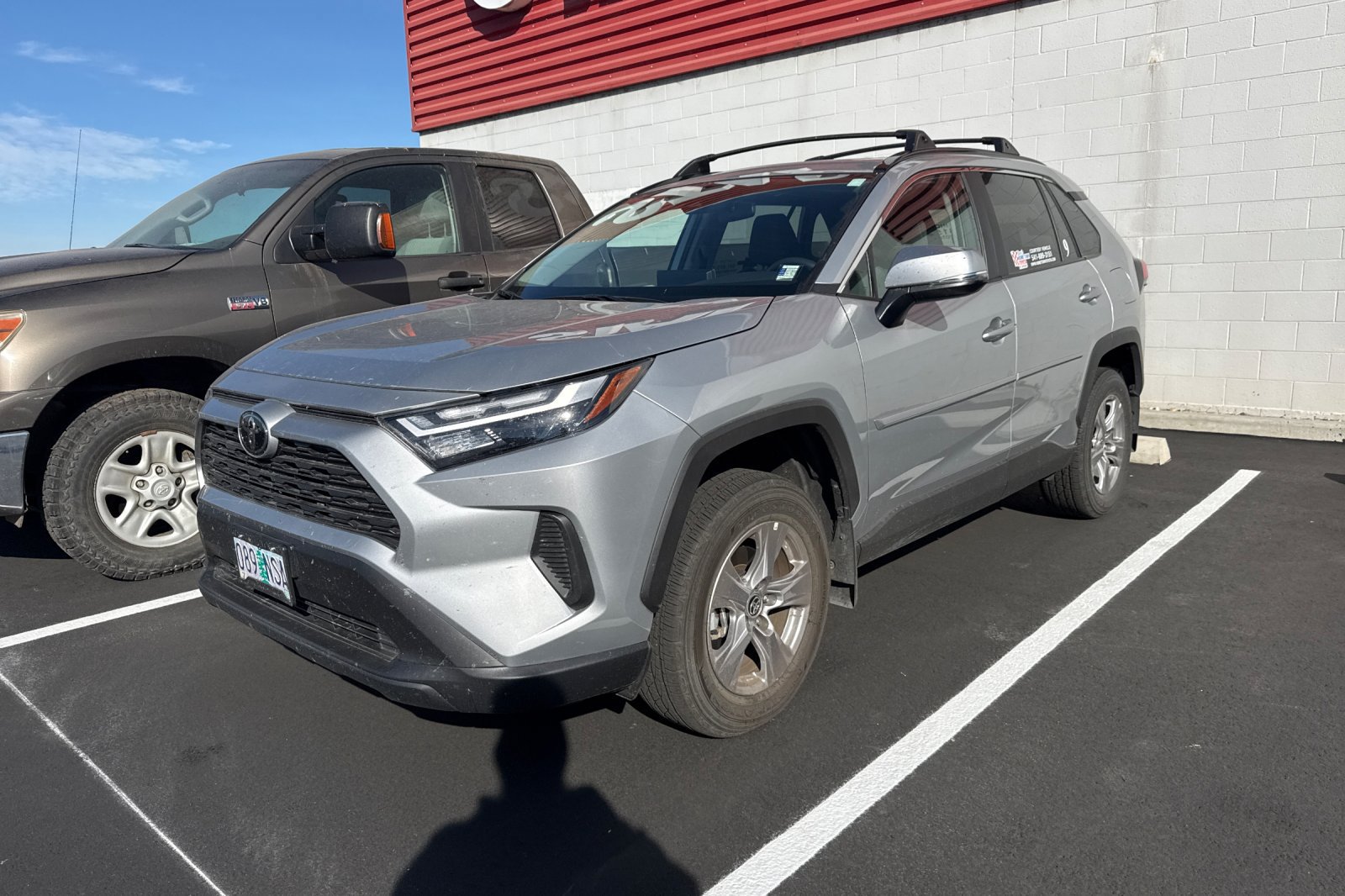 Used 2025 Toyota RAV4 XLE w/ Convenience Package AWD/4WD image 2