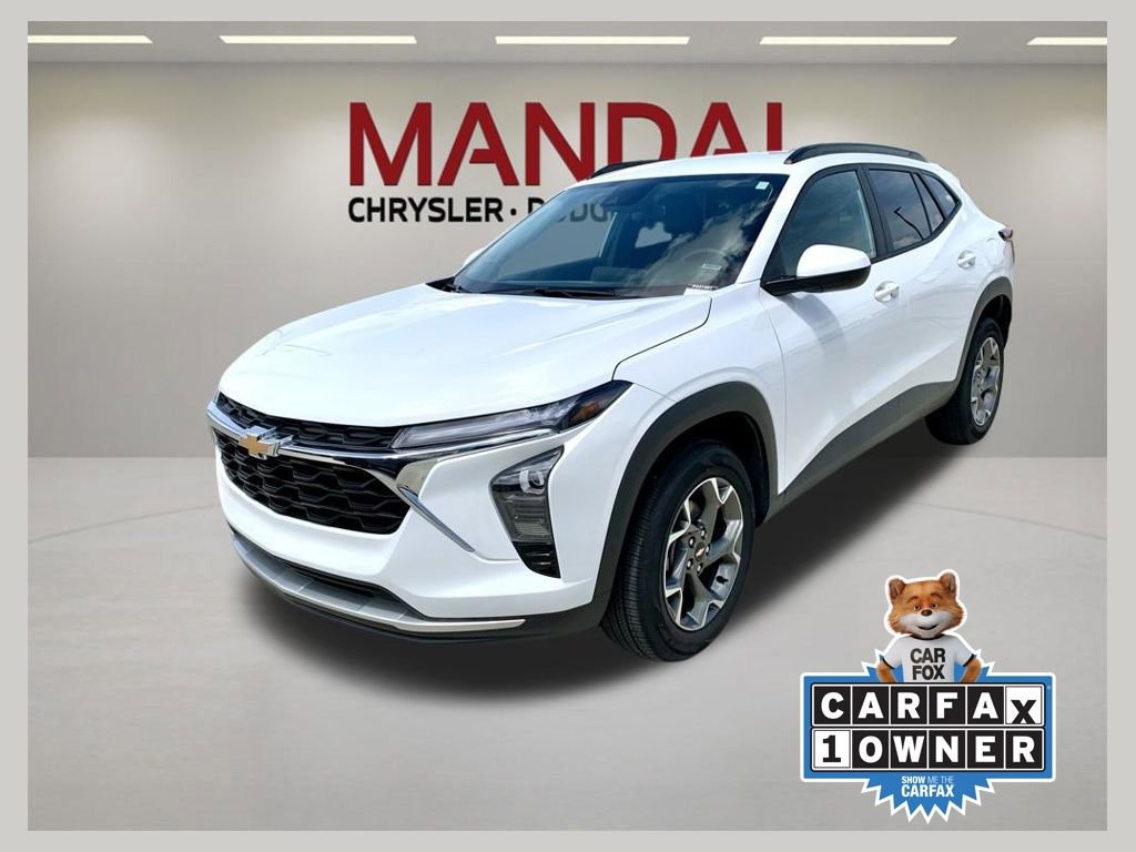 Used 2025 Chevrolet Trax LT w/ LT Convenience Package FWD image 1