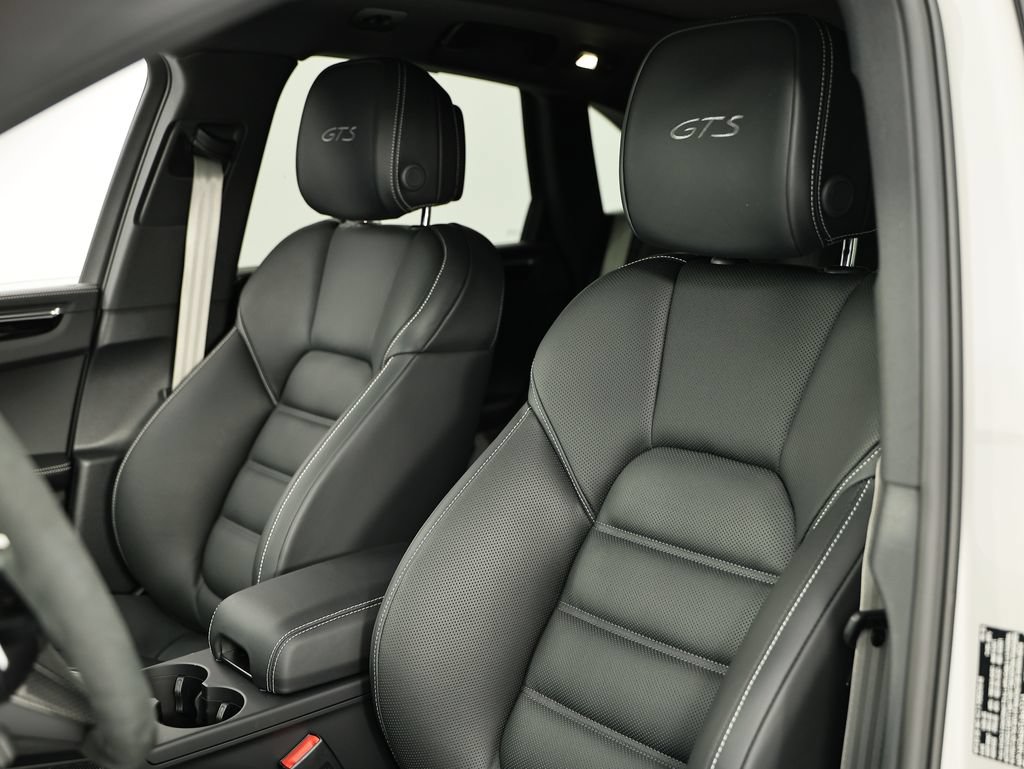 New 2026 Porsche Macan GTS AWD/4WD image 24