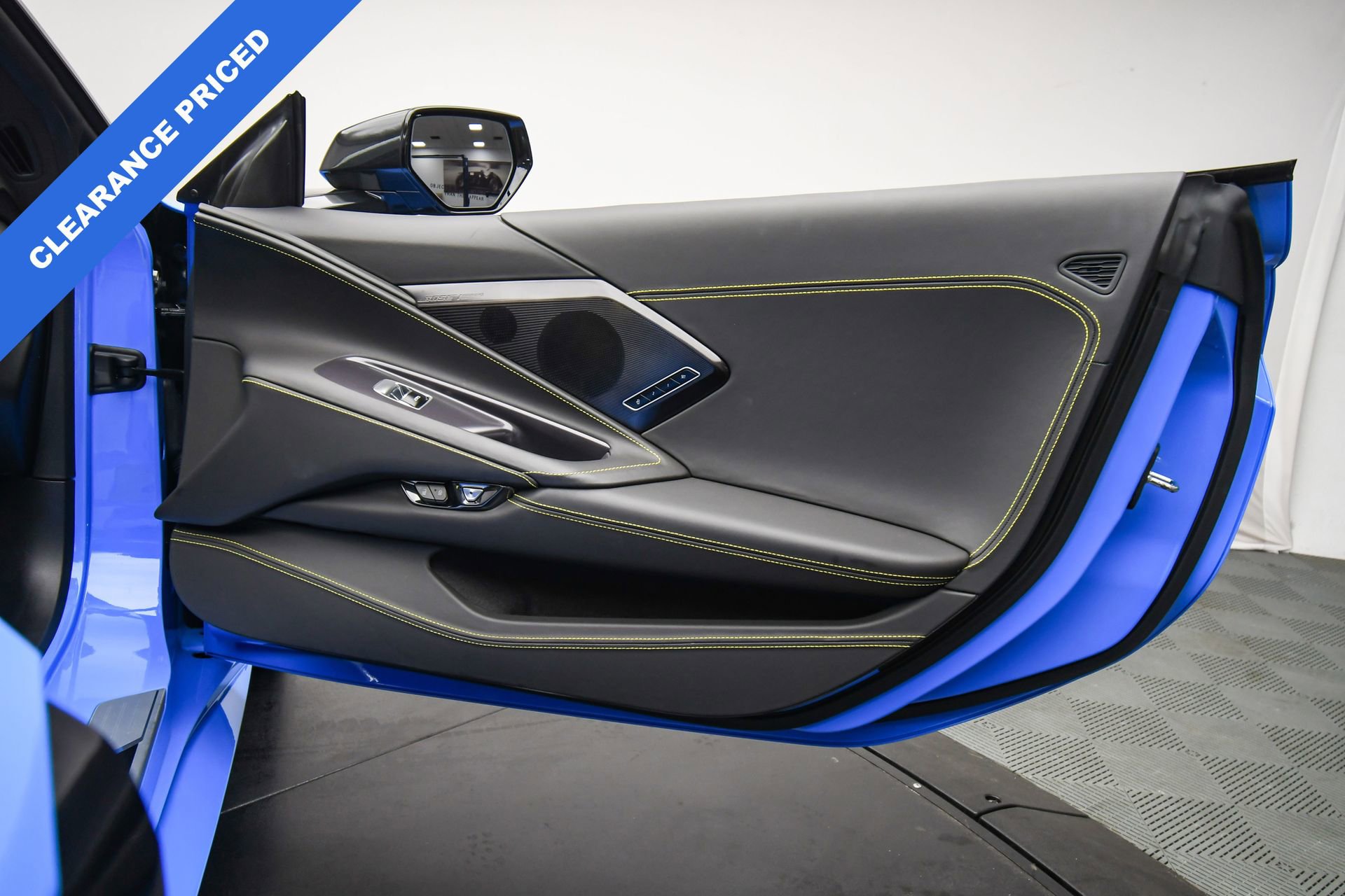 Used 2023 Chevrolet Corvette Stingray Premium Conv w/ Z51 Performance Package image 44