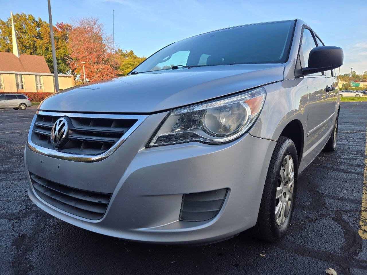 Used 2010 Volkswagen Routan S