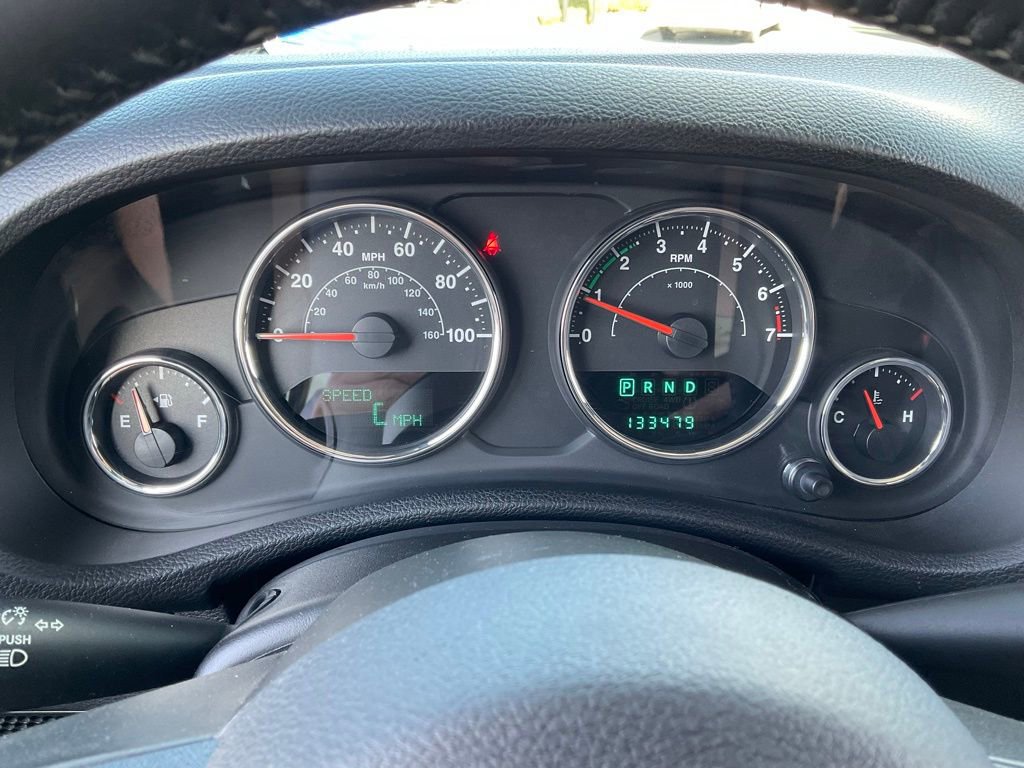 Used 2014 Jeep Wrangler Unlimited Sahara w/ Connectivity Group image 13