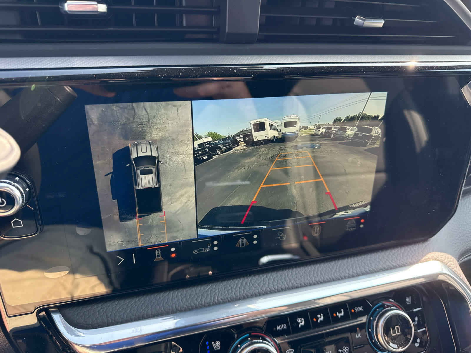 New 2026 GMC Sierra 3500 Denali w/ Denali Reserve Package AWD/4WD image 18