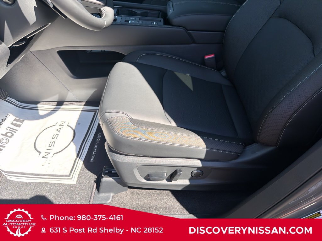 New 2026 Nissan Pathfinder SL FWD image 12