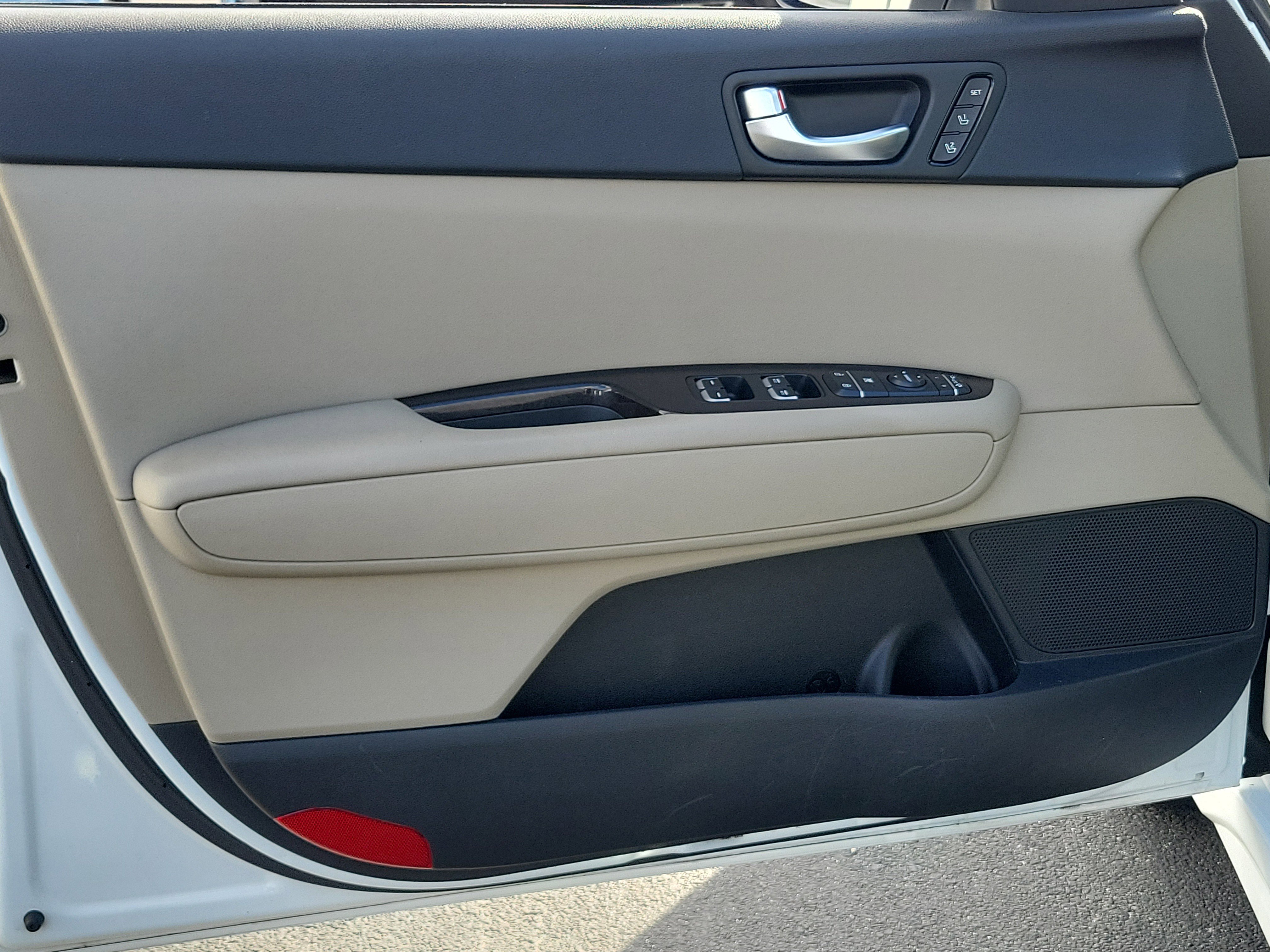 Used 2016 Kia Optima EX w/ Premium Package image 22