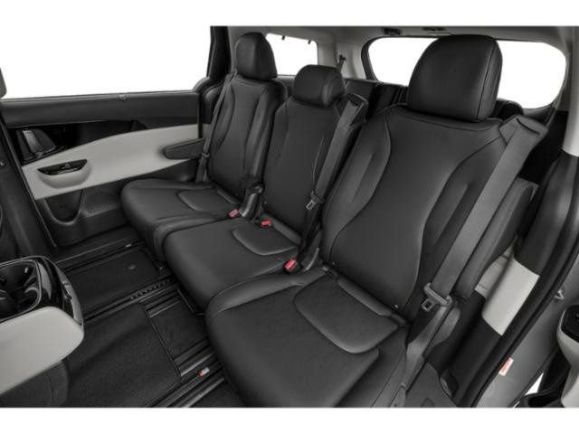 Used 2024 Kia Carnival EX FWD image 47