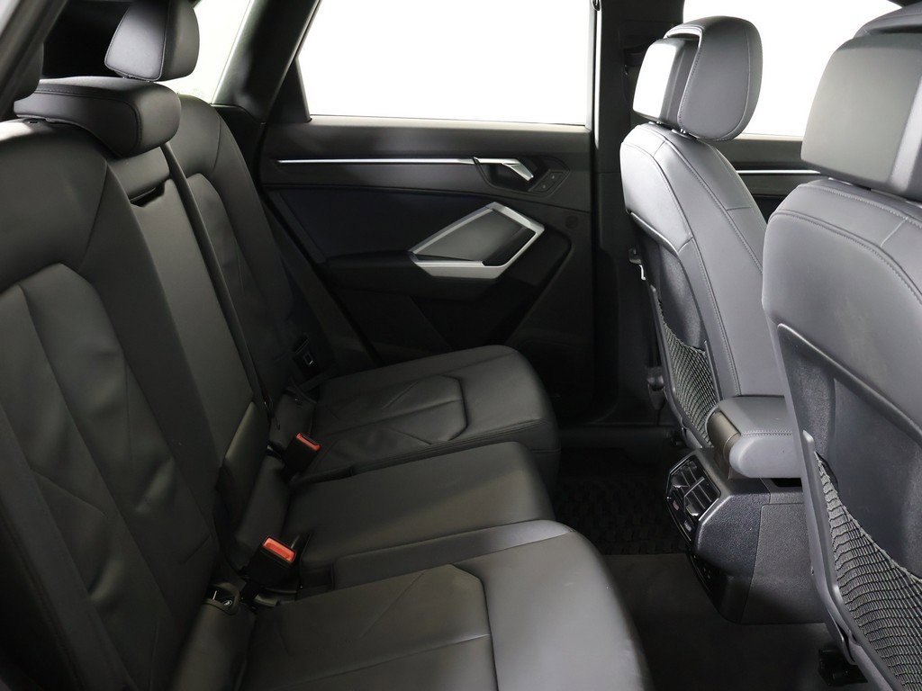 Used 2023 Audi Q3 2.0T Premium Plus w/ Premium Plus Package image 38