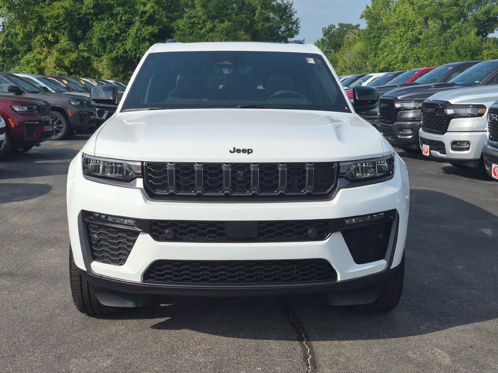 New 2026 Jeep Grand Cherokee Limited AWD/4WD image 3
