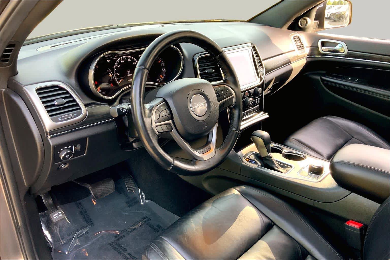 Used 2019 Jeep Grand Cherokee Limited AWD/4WD image 18