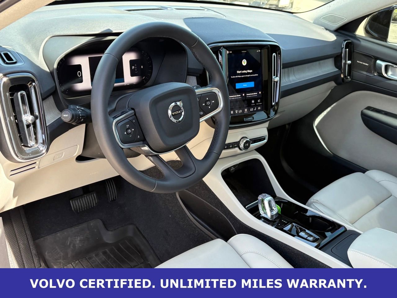 Certified 2024 Volvo XC40 B5 Ultimate w/ Protection Package Premier image 15